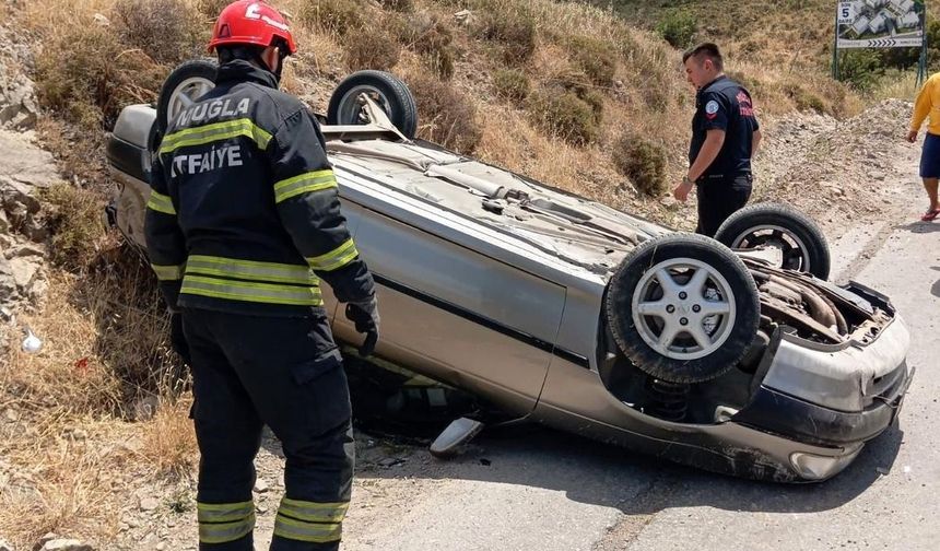 Bodrum'da korkutan kaza: Kontrolden çıkan otomobil takla attı!