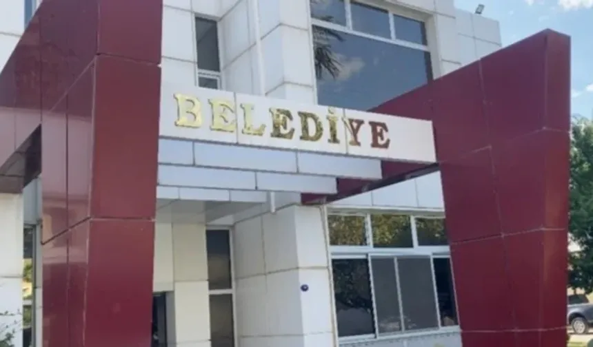 İzmir Seferihisar Belediyesi'ne rüşvet operasyonunda gelişme: 1 kişi daha gözaltına alındı!