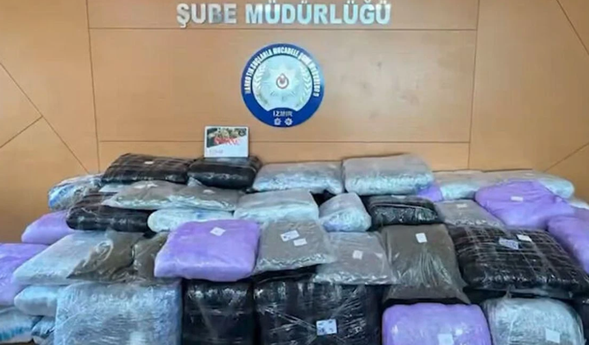 İzmir'de büyük operasyon: 371 kilogram uyuşturucu ele geçirildi!