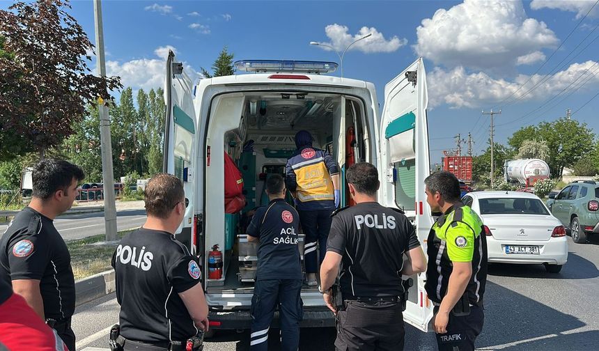 Kütahya'da kaza: Yolun karşısına geçmek isteyen kadına araç çarptı!