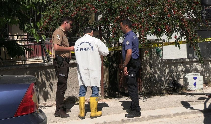 Kütahya'da evde yangın çıktı: 1 kişi hayatını kaybetti!