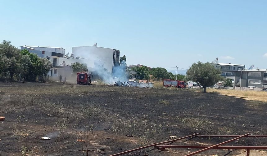 Manisa'da yangın sonrası komşular birbirine girdi: Taşlı ve sopalı kavga!