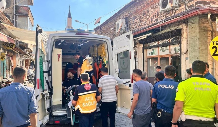 Manisa'da kahvehane önünde pompalı tüfekle saldırı: Yaralılar var!