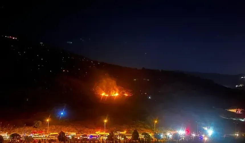 İzmir'de Karşıyaka ve Çiğli'deki yangınlarda gelişme: Kontrol altına alındı!