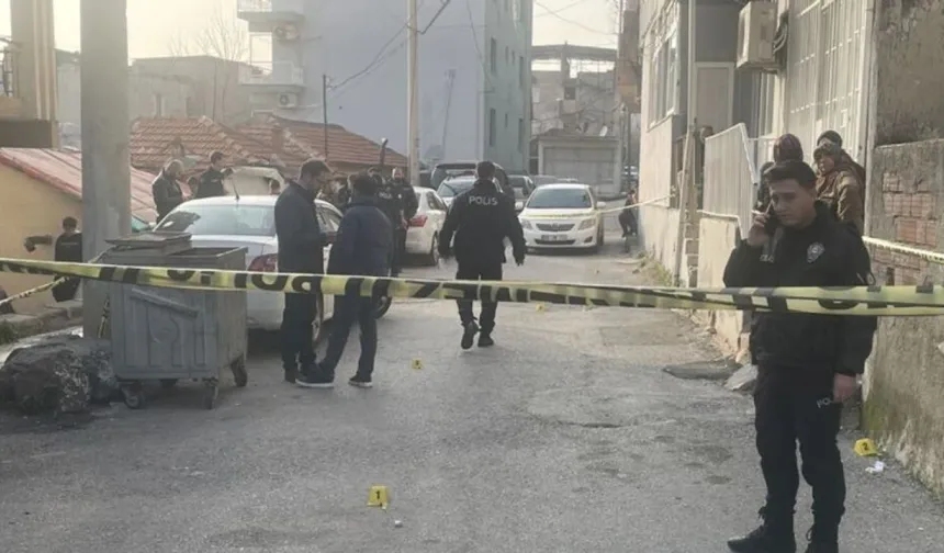İzmir'de iki grup arasında silahlı kavga: Yaralılar var!