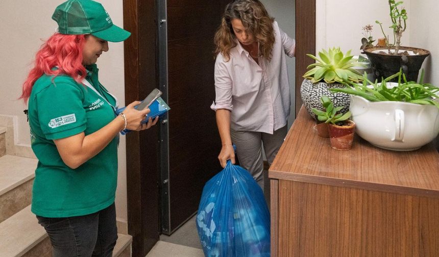 İzmir Güzelbahçe'de yeni uygulama: Geri dönüşüm kapıya geldi!