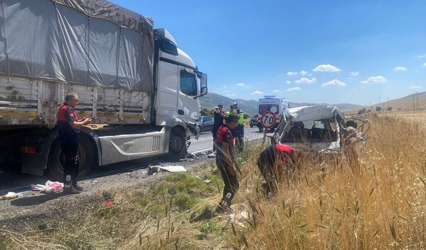 Afyonkarahisar'da feci kaza: 1 kişi hayatını kaybetti!