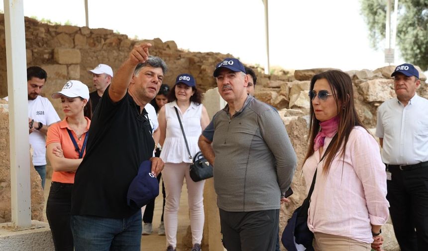 DEÜ Tarihin İzini Sürmeye Devam Ediyor 