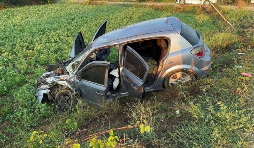 Afyonkarahisar'da ambulansla otomobil çarpıştı: 2'si ağır 5 yaralı var!