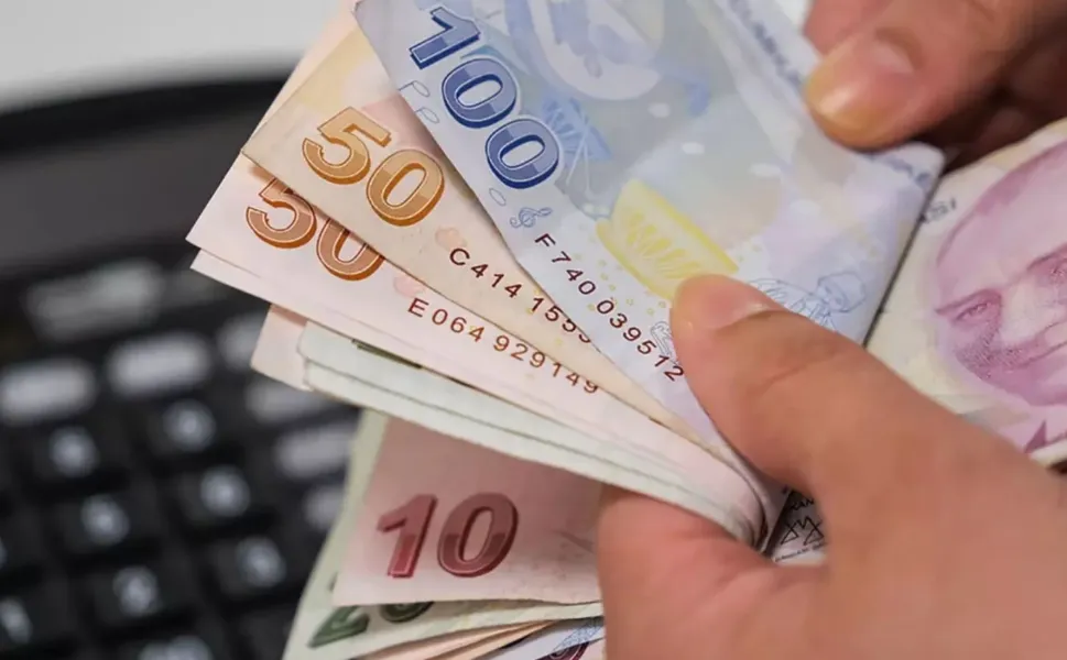 Milyonlarca emekli bekliyordu: En düşük emekli maaşı belli oldu!
