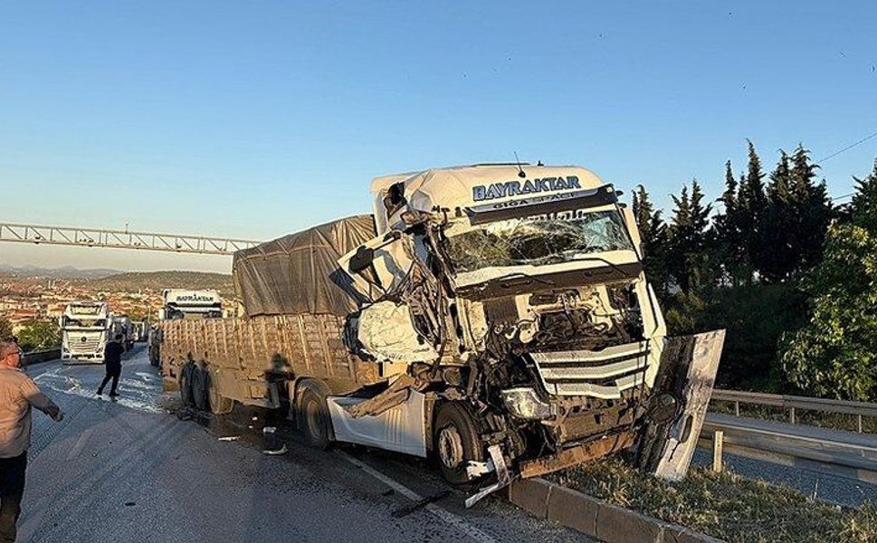 Manisa Kula'da feci kaza: İzmir yönü ulaşıma kapandı!