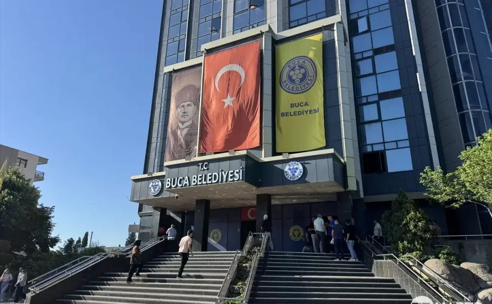 Buca Belediyesi yolsuzluk soruşturmasında yeni detay: Memurun 13 yarış atı çıktı!