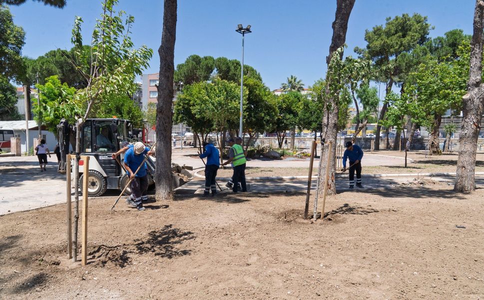 İzmir Buca'da Şirinyer Parkı yenileniyor: Çalışma başlatıldı!