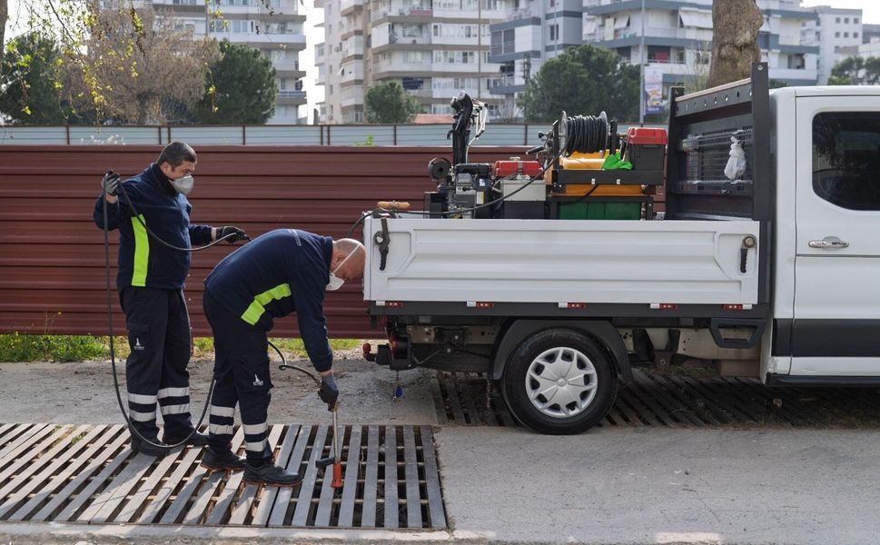 İzmir'de sivrisineklerle mücadele: 373 personelle çalışma başlatıldı!