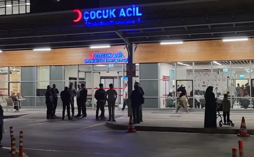 Kütahya'da hemzemin geçitte feci kaza: 1 kişi hayatını kaybetti, 3 yaralı var!