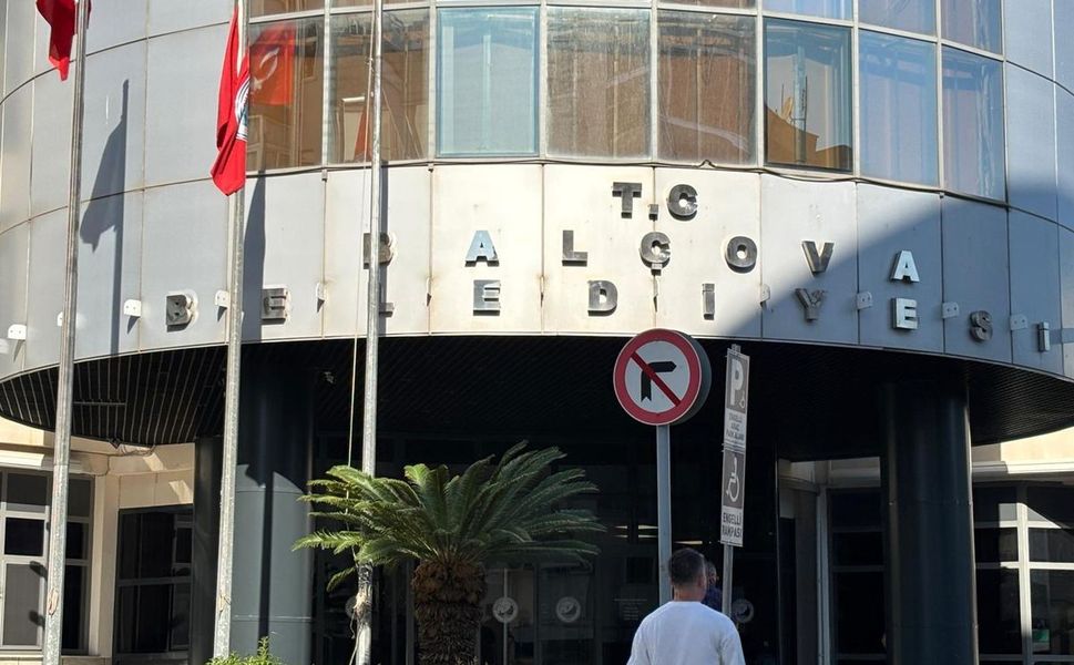 İzmir'de rüşvet soruşturmasında yeni gelişme: 1 kişi serbest bırakıldı!
