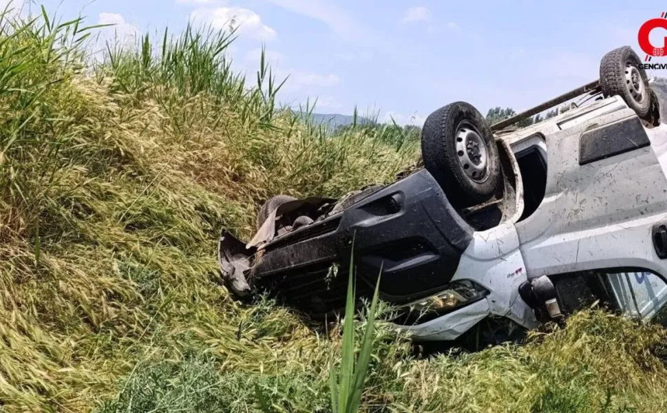 Denizli'de kargo aracı kaza yaptı: Sürücü hayatını kaybetti!