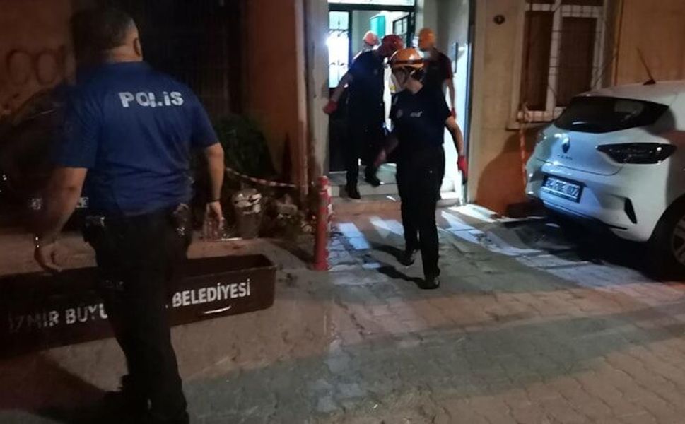 İzmir Konak'ta evde yangın çıktı: 1 kişi hayatını kaybetti!