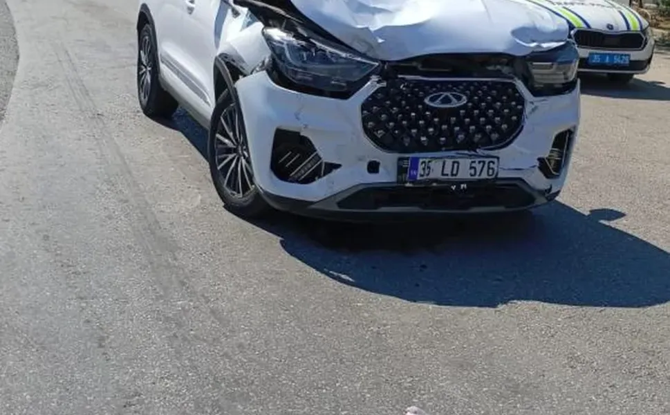 İzmir'de 15 yaşındaki ehliyetsiz sürücü dehşet saçtı: 1 ağır yaralı!