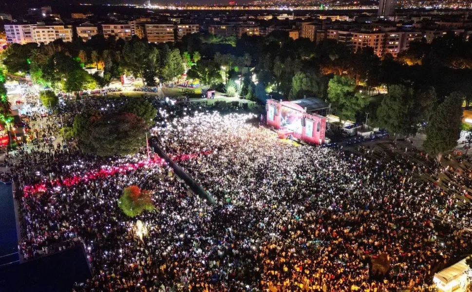 95. İzmir Enternasyonal Fuarı için Çim Konserleri'nde sahne alacak sanatçılar belli oldu!
