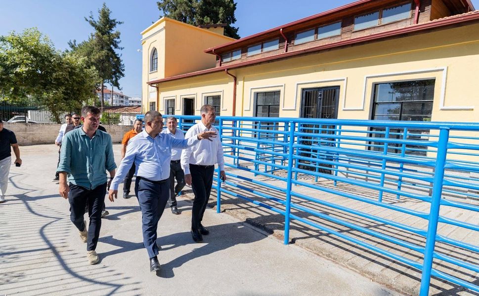 Başkan Tugay Tire'de esnaf ve üreticilerle bir araya geldi!