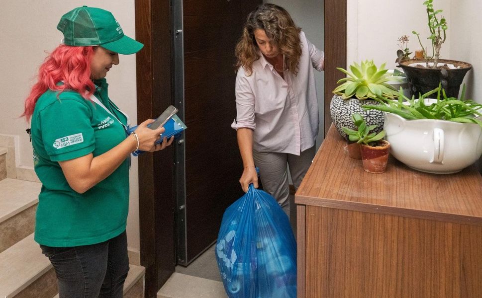İzmir Güzelbahçe'de yeni uygulama: Geri dönüşüm kapıya geldi!