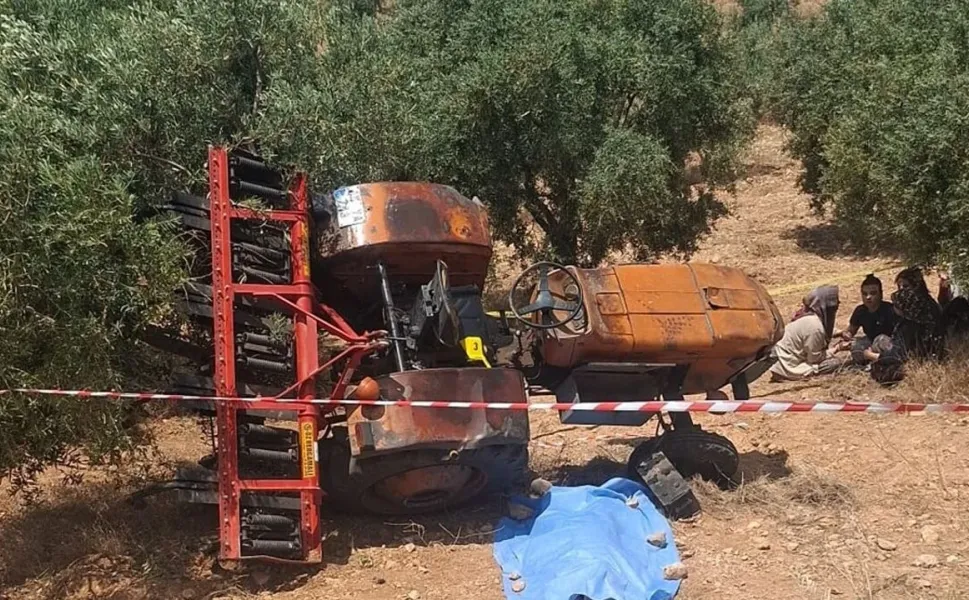 Manisa'da tarlasını sürerken traktör devrildi: Hayatını kaybetti!