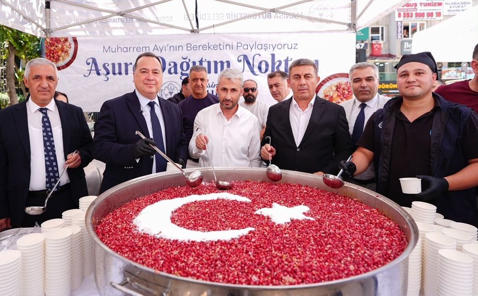 Manisa'da çölyak hastalarına aşure: 500 kişilik glutensiz aşure dağıtıldı!