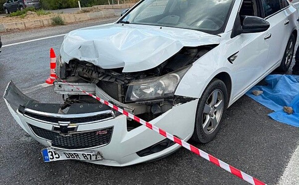 İzmir Menderes'te feci kaza: Ölü ve yaralılar var!