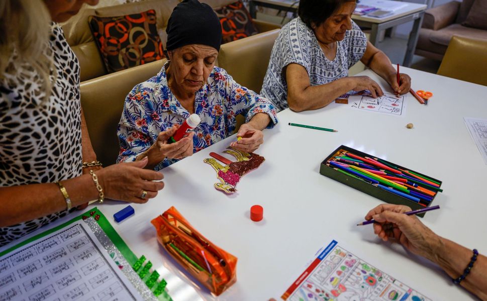 İzmir&amp;#039;de belediyeden Alzheimer hastalarına özel merkez: Aylık 960 TL ücret 