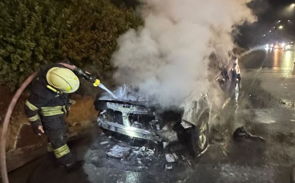 Muğla Bodrum&amp;#039;da otomobilde korkutan yangın!