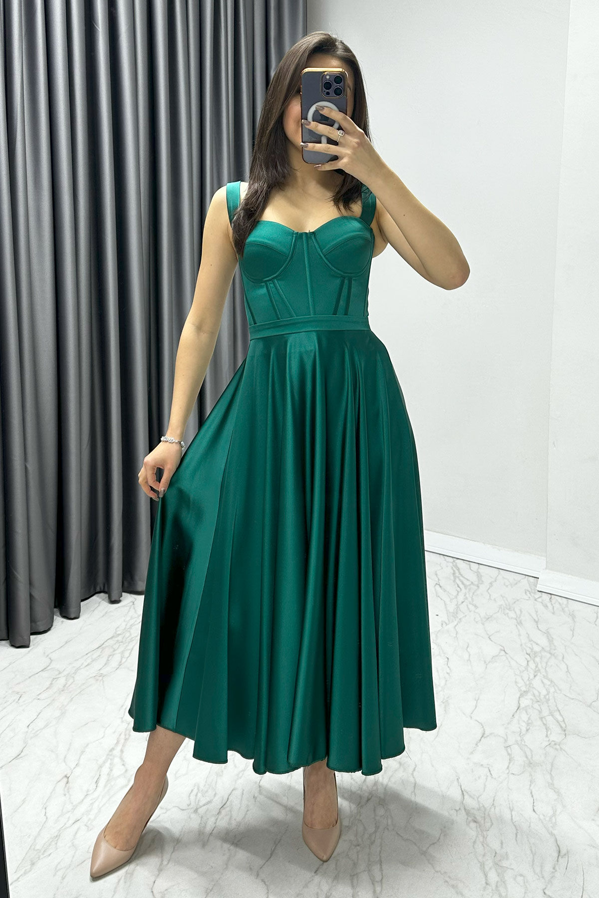Gloplu Zumrut Yesil Saten Abiye 1