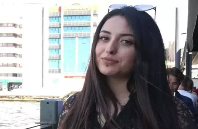 Izmir De Takintili