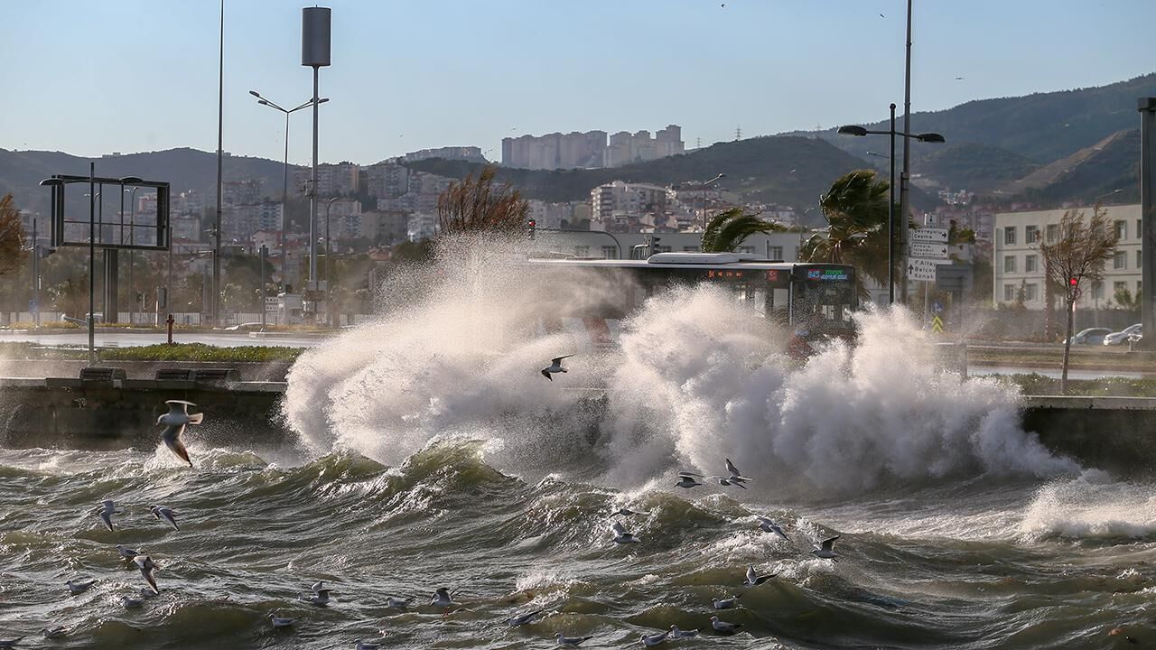 İzmir Için Saatlik Ve 5 Günlük Hava Durumu
