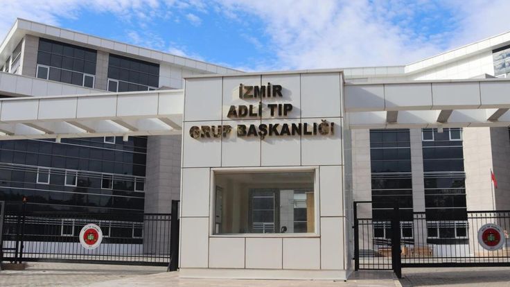 Izmirde Cop Ayristirma Bandina Bebek Cesedi Bulundu