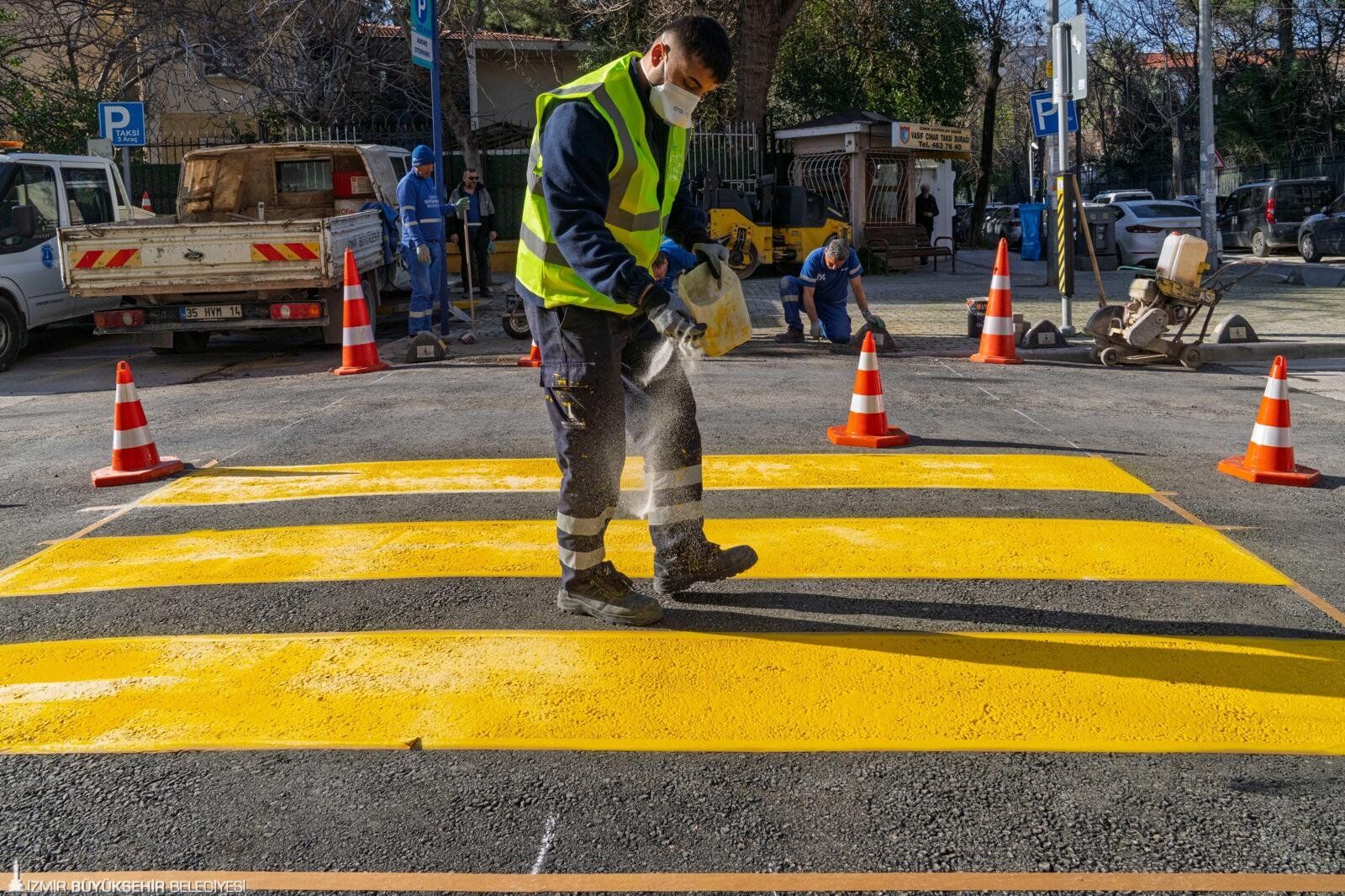İzmir Büyükşehir Belediyesi Yol Çalışması