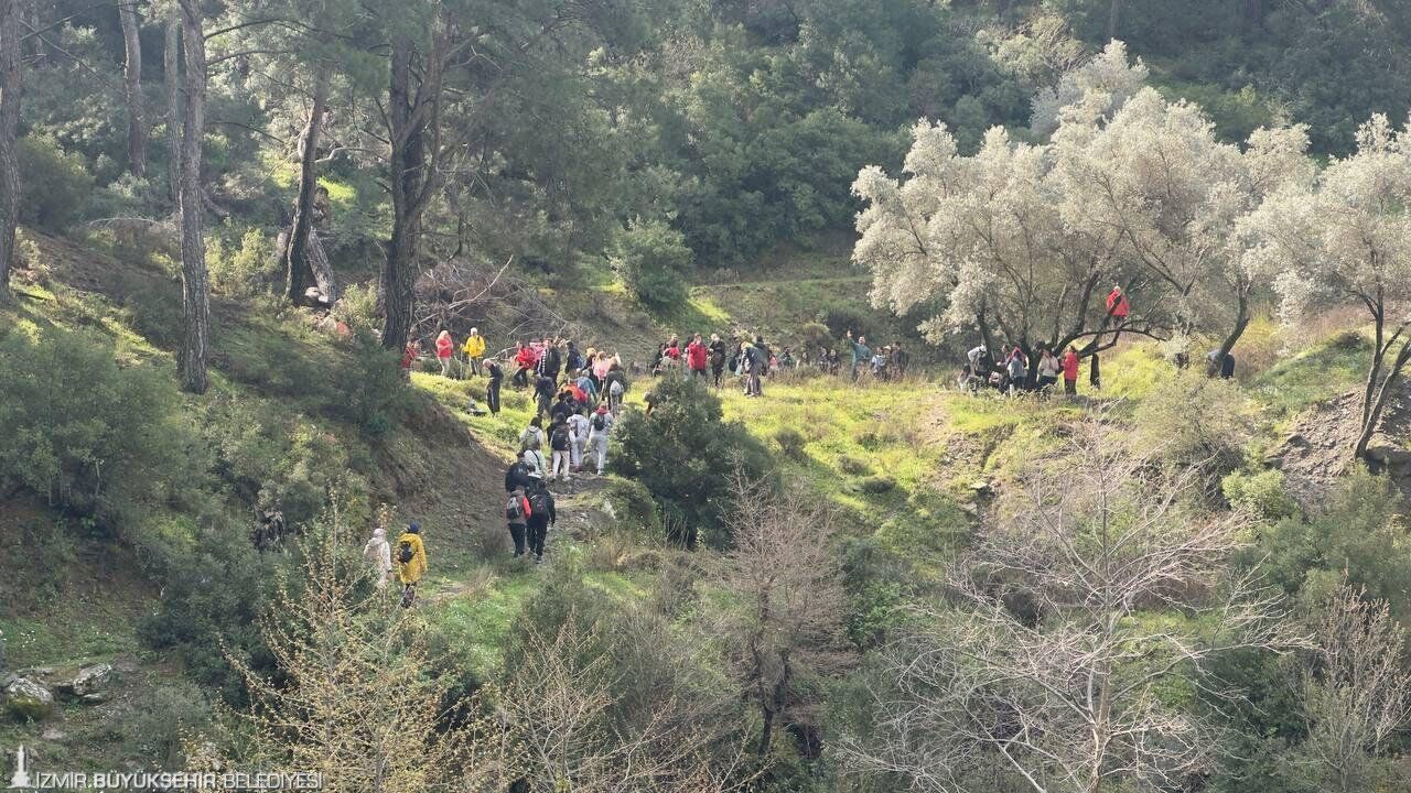 Efes Mimas Yolu’nda Bahar Yürüyüşü (3)