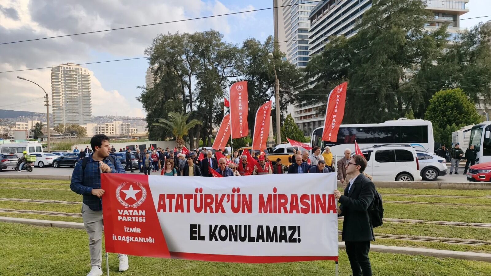 İzmir’de Meslek Fabrikası İçin Dev Miting (1)