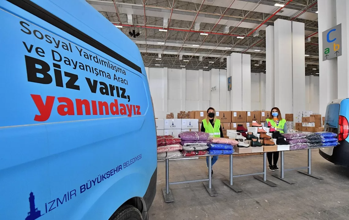 İzmirli öğrencilere destek